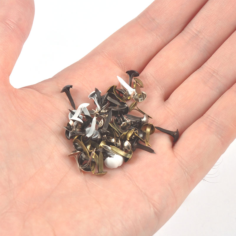 100 قطعة من الدبابيس المعدنية  - مراجعة Embellishments For Scrapbooking وسعره